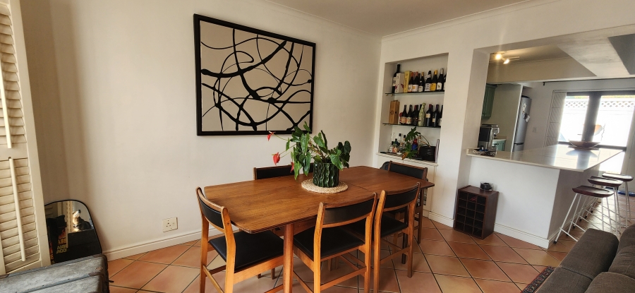 To Let 2 Bedroom Property for Rent in Harfield Village Western Cape